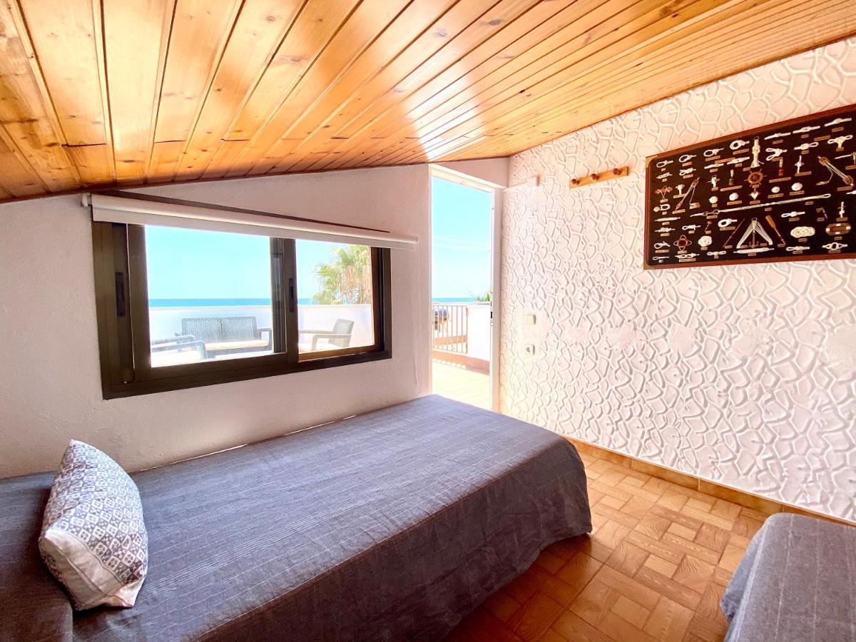 Casa Comoda Delante De La Playa Con Vista Al Mar カンブリルス エクステリア 写真