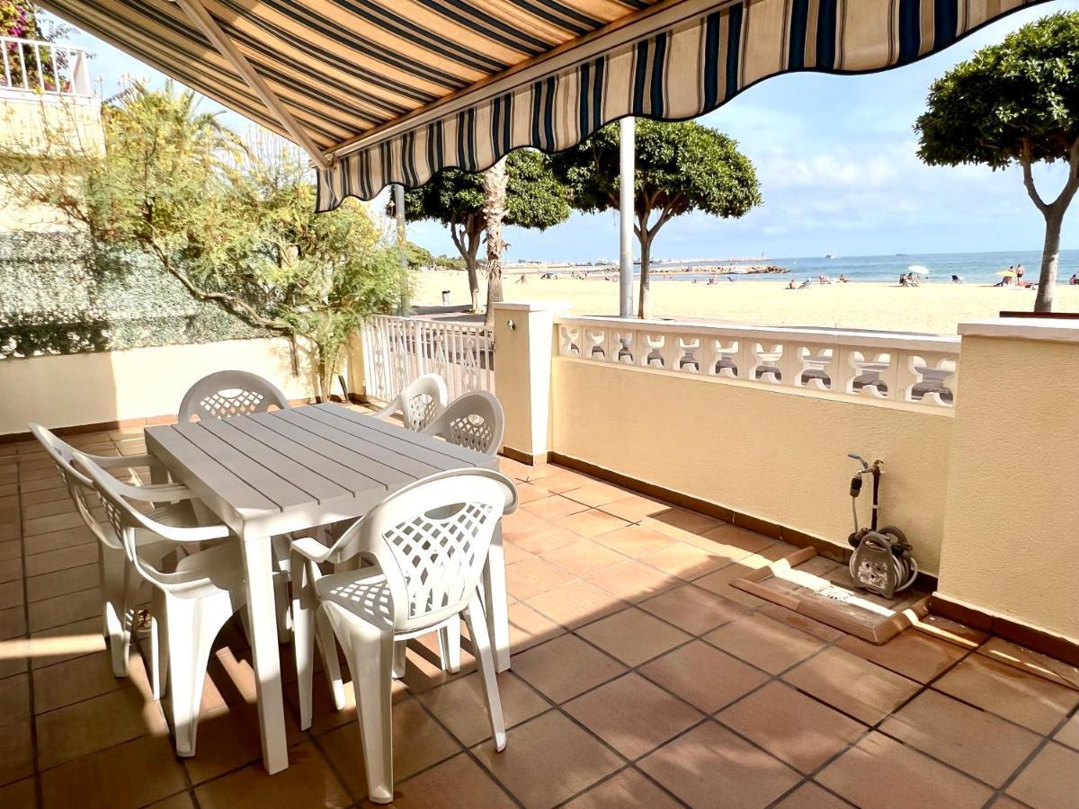 Casa Comoda Delante De La Playa Con Vista Al Mar カンブリルス エクステリア 写真